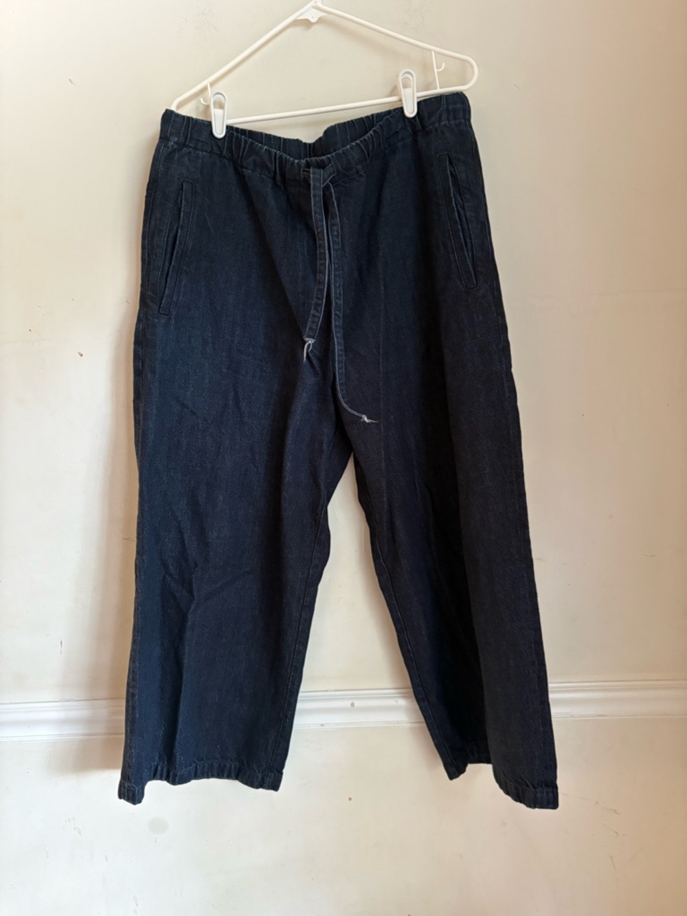 COS CROPPED DENIM WIDE-LEG PANTS SIZE 14 (36x25”)
elastic waist - Picture 4 of 6